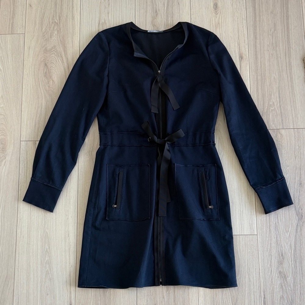 Elie Tahari Black and Navy dress